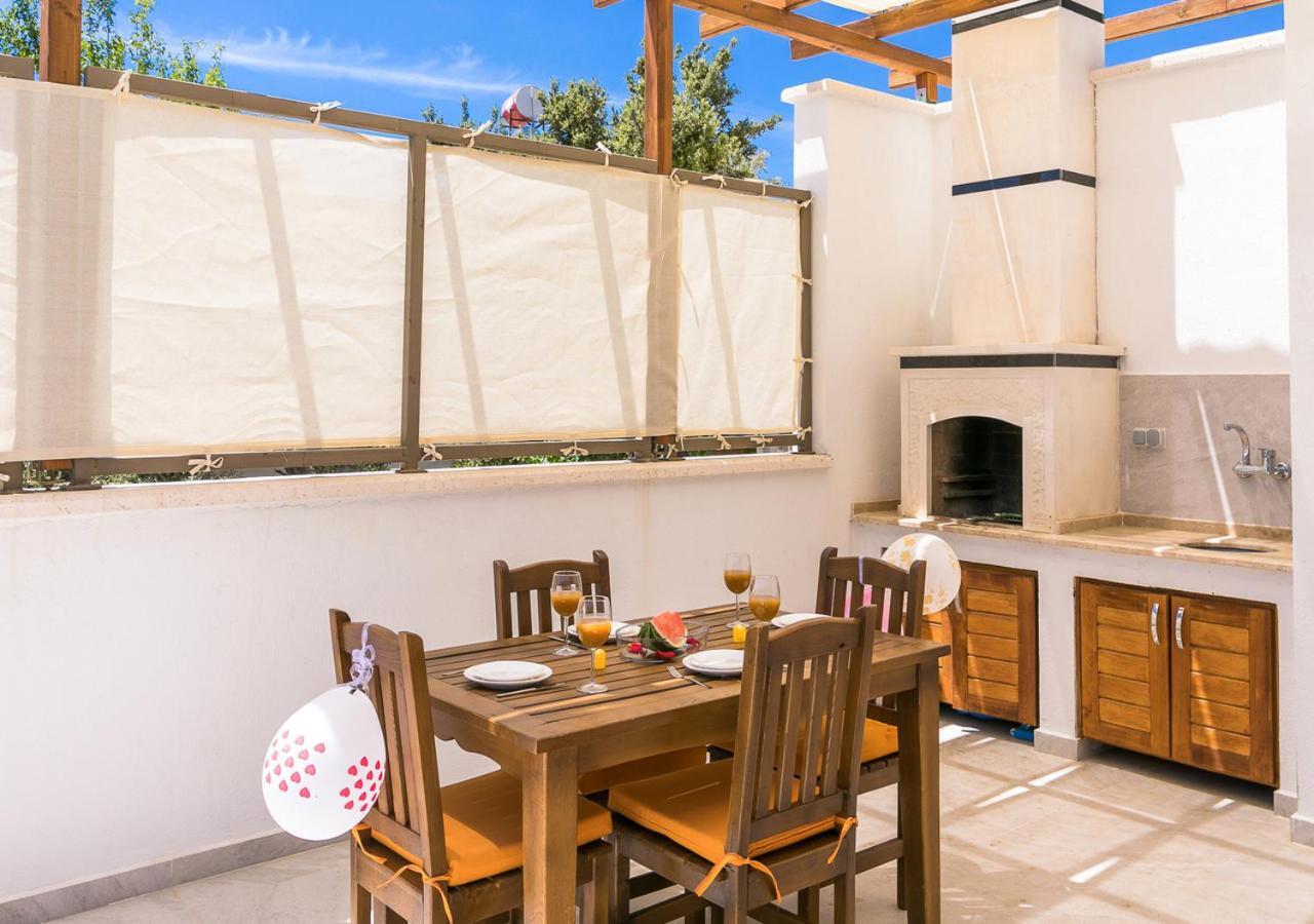Villa 2 Sleeps 4 Isolated Honeymoon-Villa Sardunya Kaş Luaran gambar